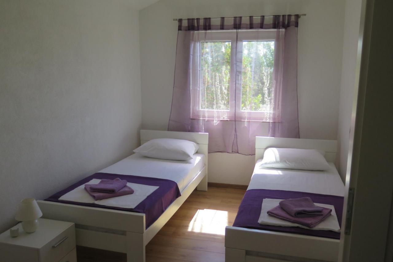 Lumbrela Apartments Starigrad Paklenica Exterior foto