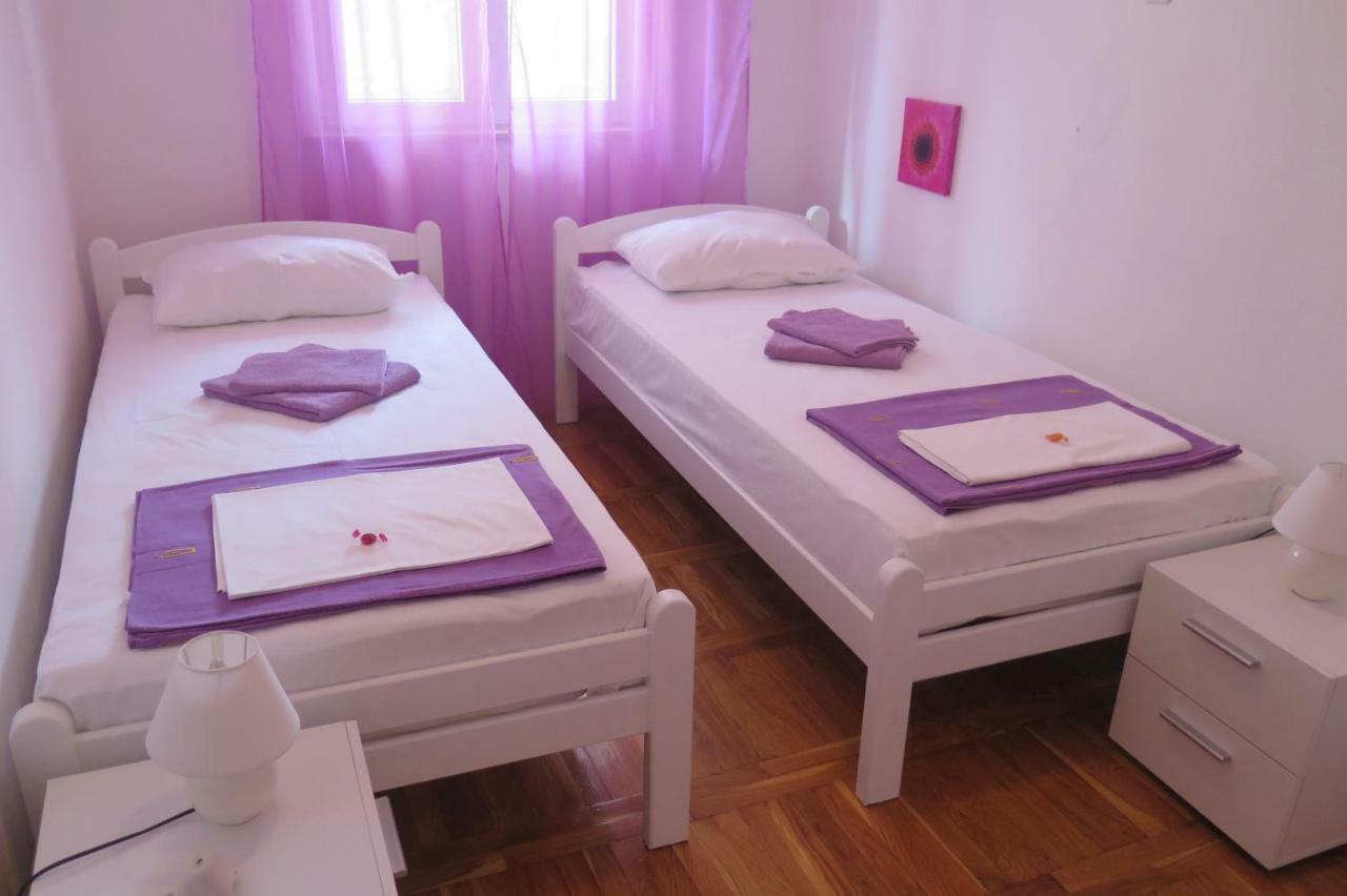 Lumbrela Apartments Starigrad Paklenica Exterior foto